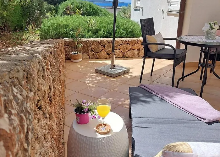 Sunny Terrace Hvar With Terrace زافالا